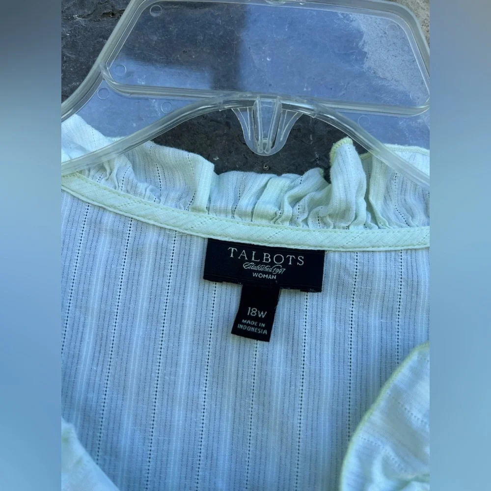 Talbots Sleeveless Blouse 18W Light Green Lightweight Cotton Spring Layer Casual